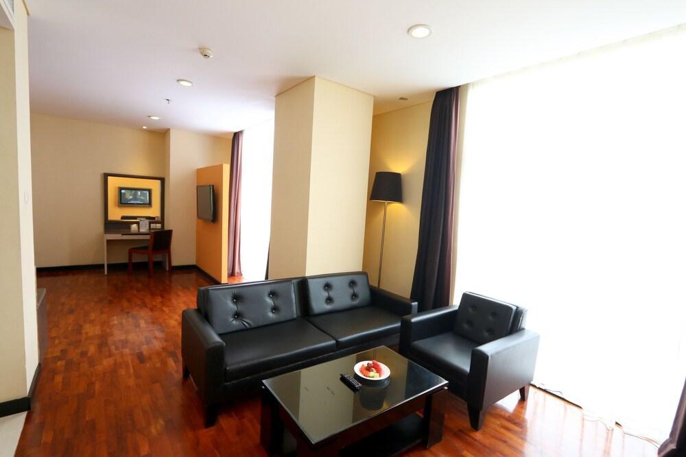 Hotel The 1O1 Malang Oj Zewnętrze zdjęcie